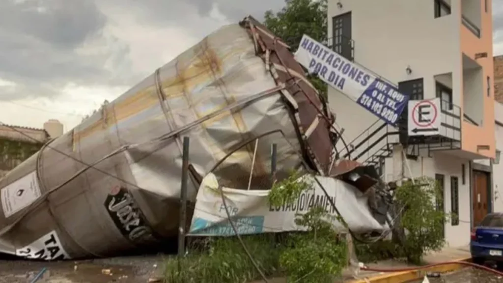 Explosión en fábrica tequilera José Cuervo deja cinco muertos en Jalisco