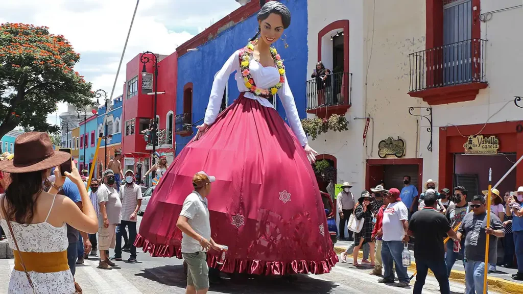 Todo listo para el Desfile de Mojigangas 2024 en Atlixco