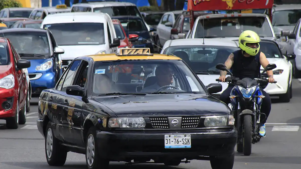 Taxistas de Puebla han sufrido 32 asaltos, la mayoría violentos, este año
