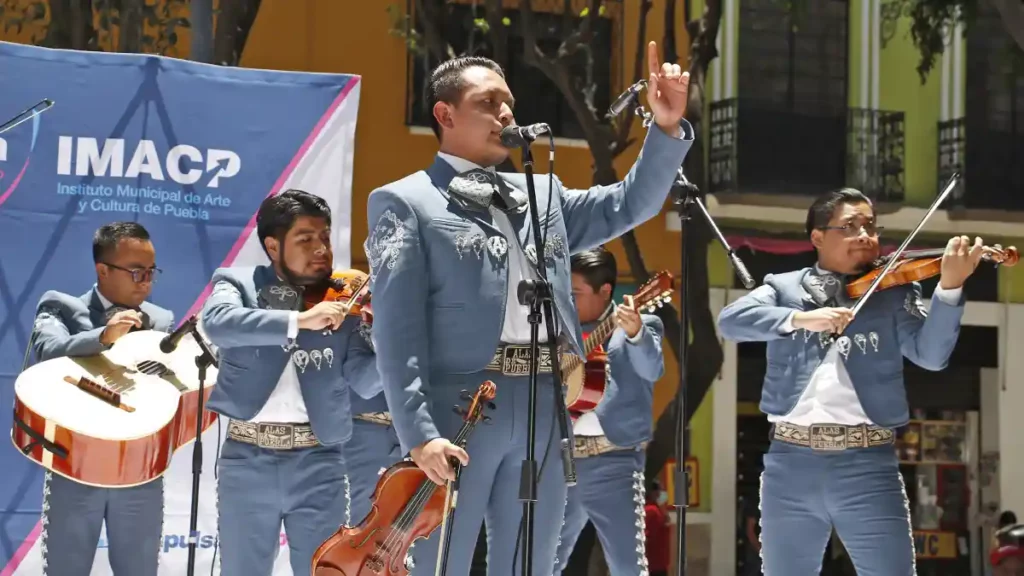 Presentación del mariachi juvenil Alas de Puebla.