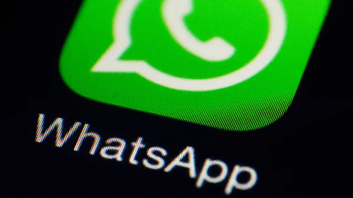 WhatsApp por fin tendrá IA: así funcionará "imágenes para ti"