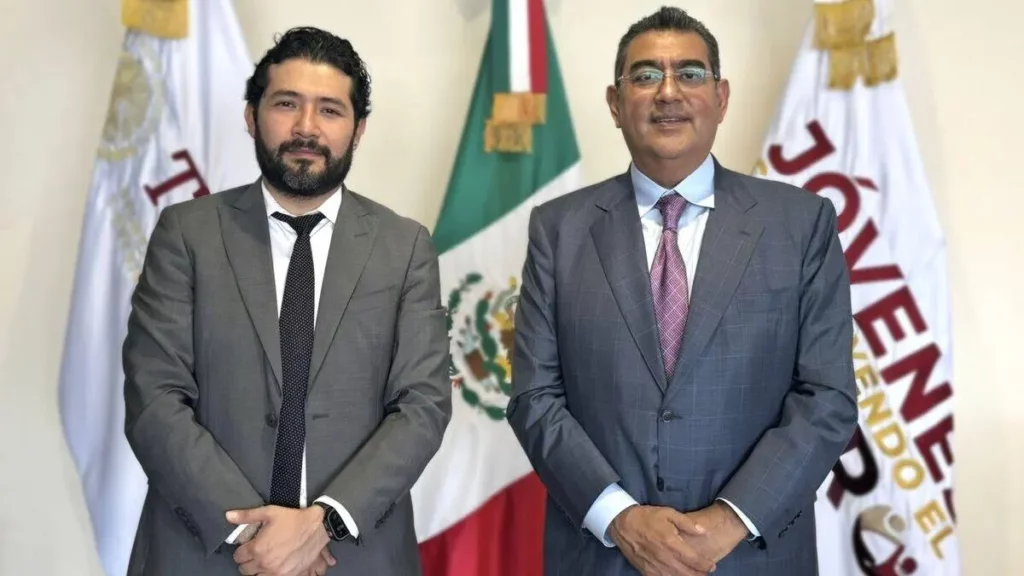 Sergio Salomón se reúne con el secretario del Trabajo federal