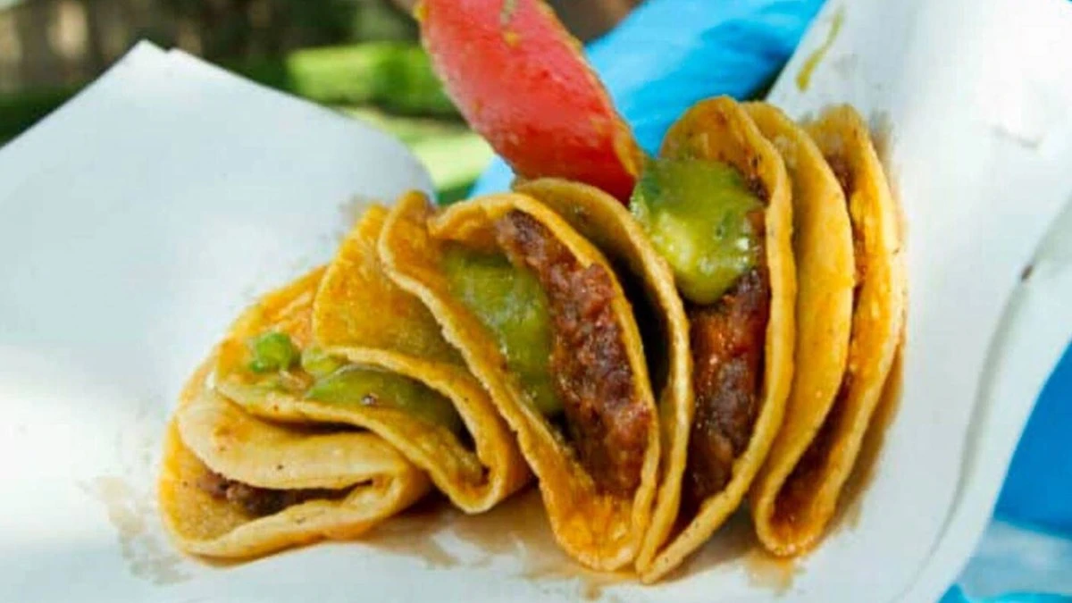 Tlaxcala va por Récord Guinness con más de 150 variedades de tacos de canasta