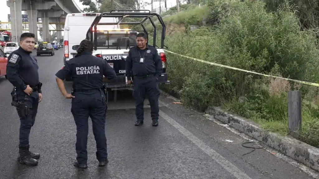 Hallan cadáver en barranca cerca de la autopista México-Puebla