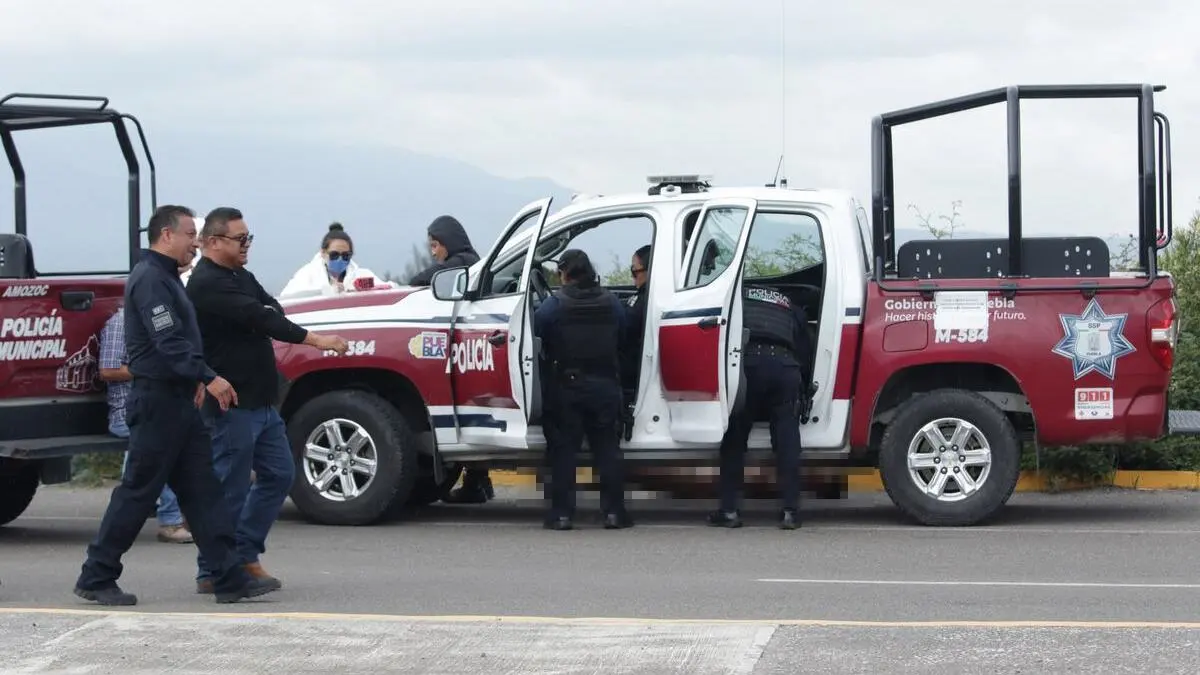 Hallan dos cadáveres con impacto de armas de fuego en Amozoc