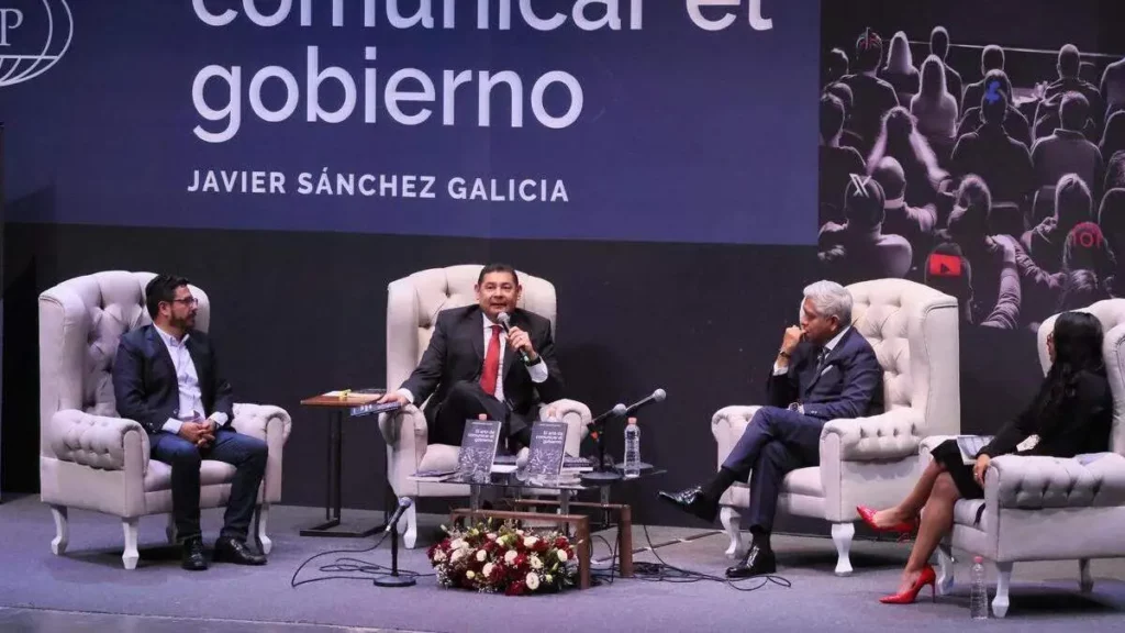 Alejandro Armenta destaca la comunicación como clave en la gobernanza