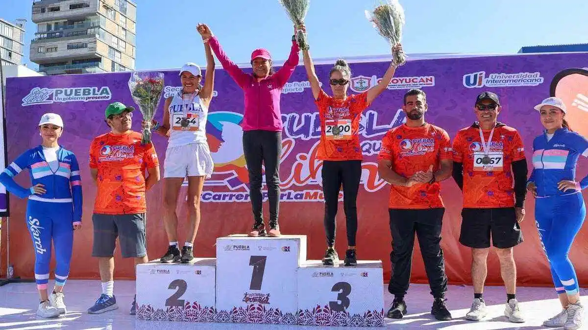 Carrera por la mujer "Puebla te quiere libre" reunió a cientos de runners