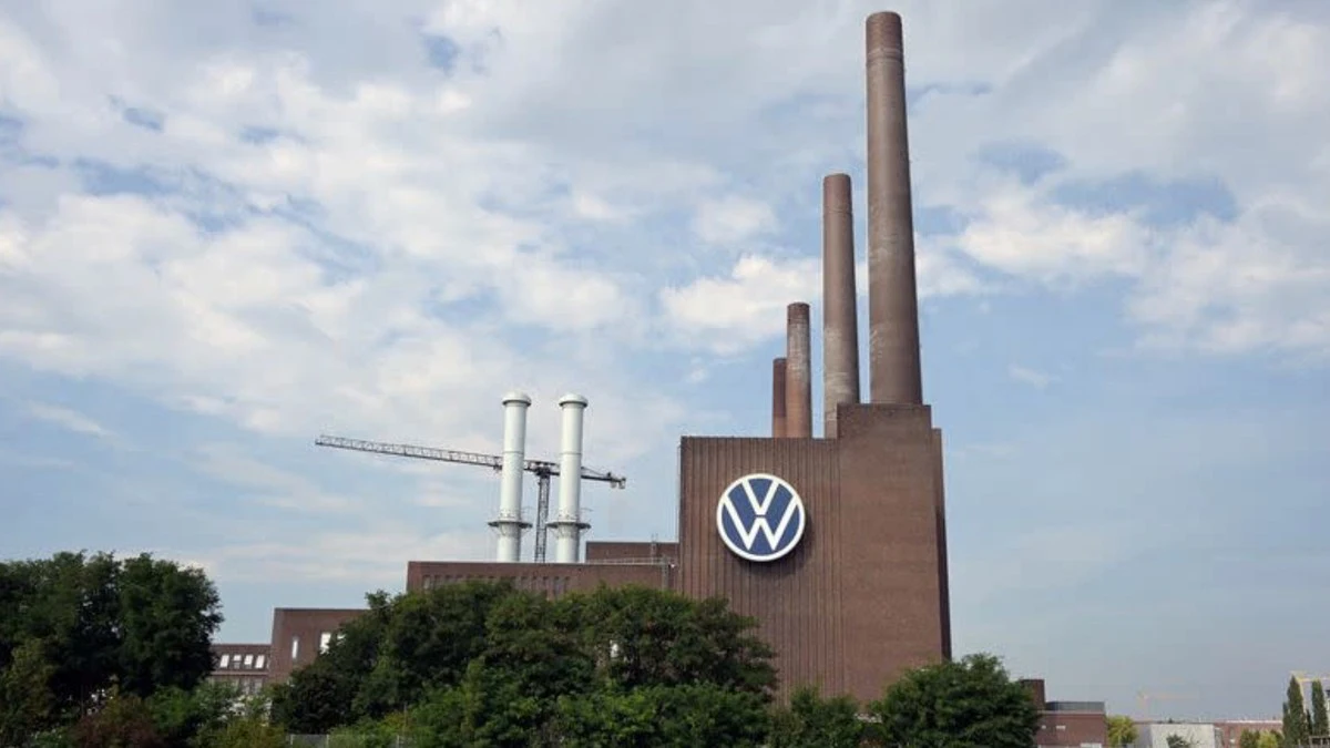 Volkswagen elimina cláusula de garantía de empleo y alista despidos en Alemania