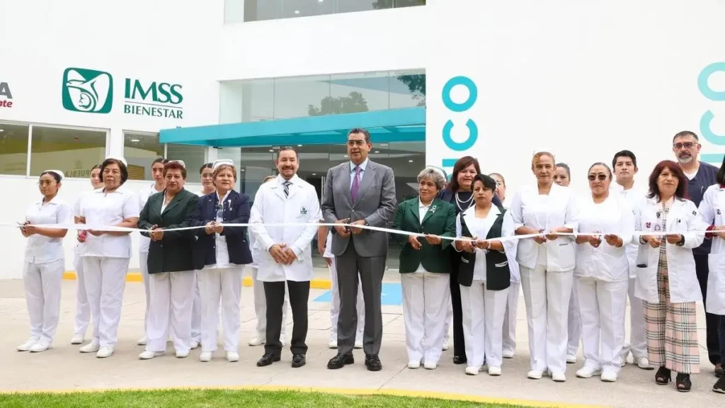 Sergio Salomón inauguró unidades de cardiología y oncología en el Hospital del Niño Poblano