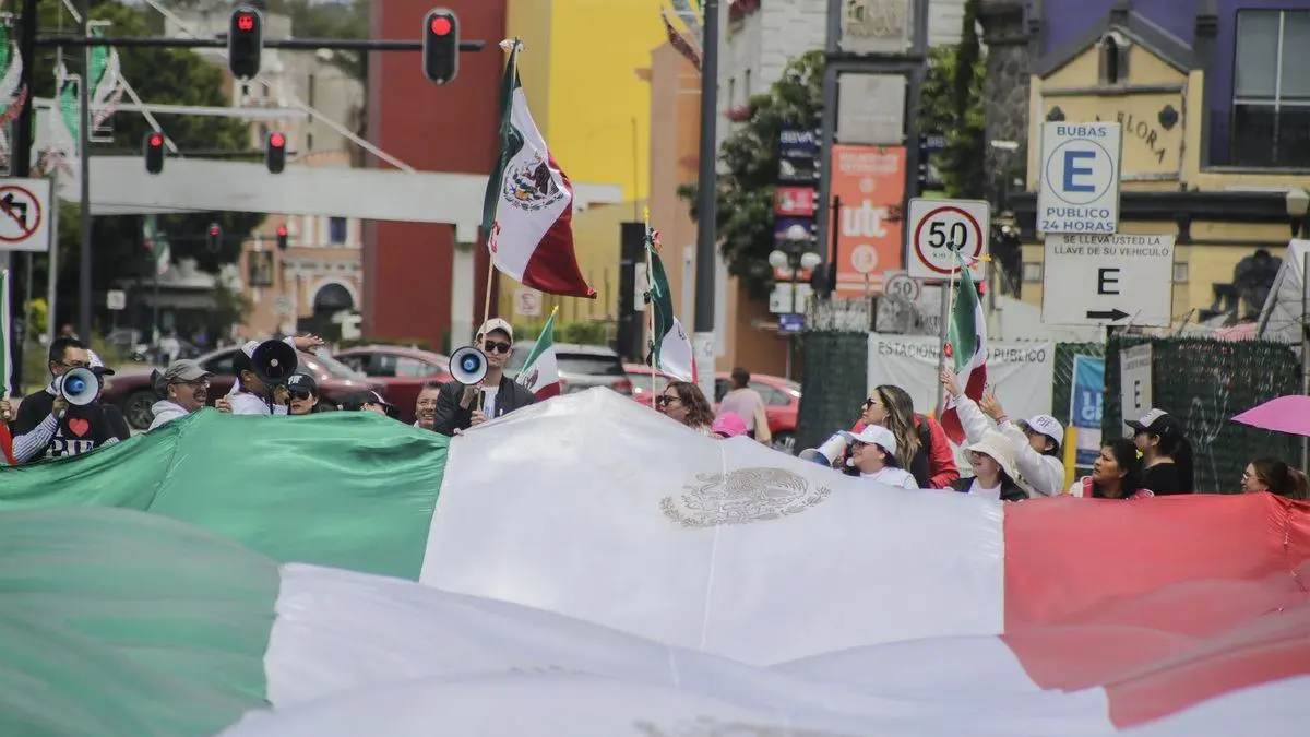 Manifestantes contra reforma al Poder Judicial cerraron el Bulevar 5 de mayo