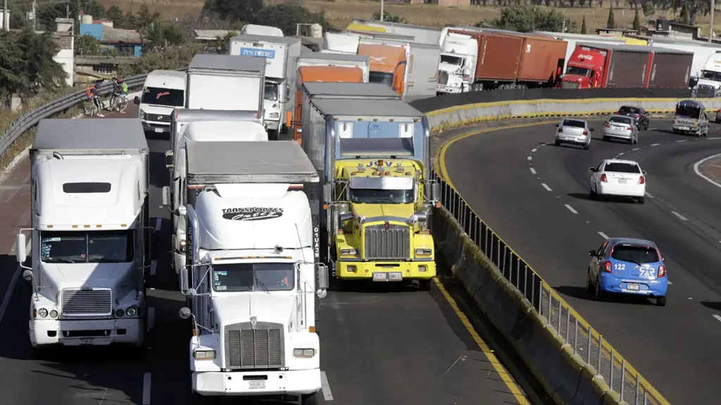 Frenar asaltos en autopista México-Puebla, exigen en San Lázaro; van mil 358