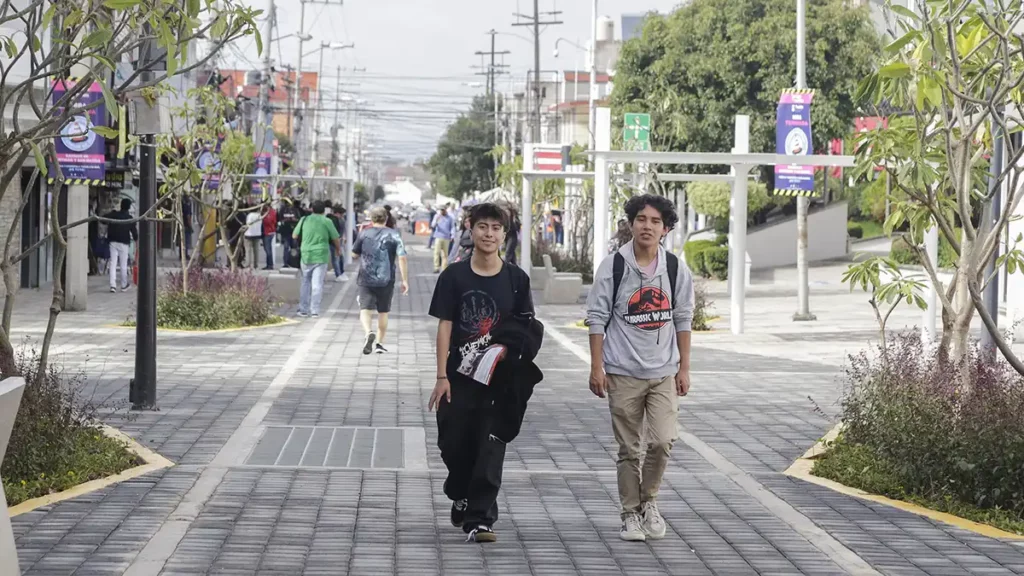 El Barrio de Santiago estrena nuevo rostro