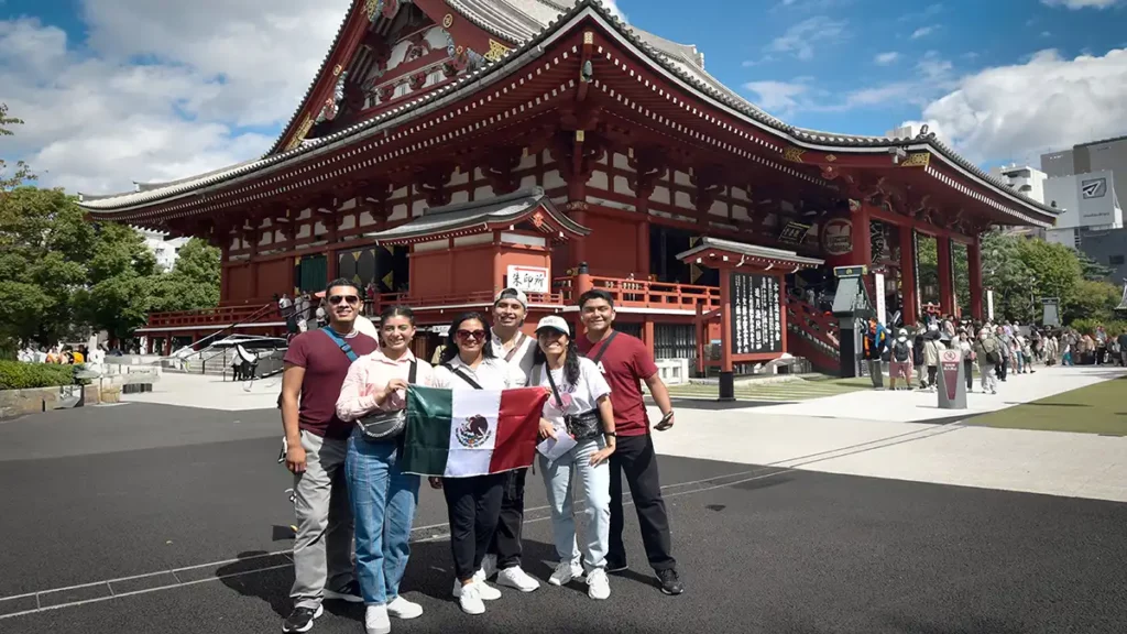 Ballet Folklórico de la BUAP representa a México en Japón