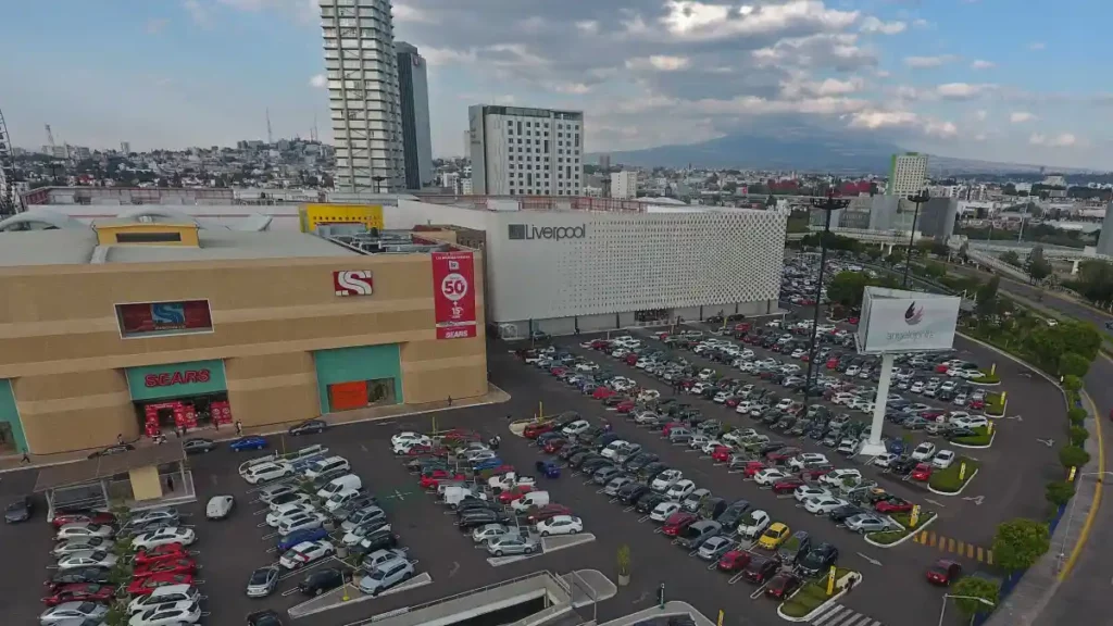 Centro comercial Angelópolis.