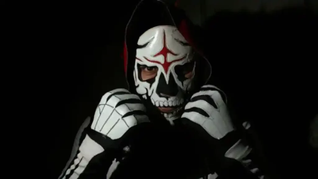 La Parka antes de que se difundieran fotos en las que aparece sin máscara.