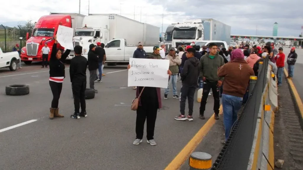 Pobladores de Teotlalcingo cerraron dos horas la autopista México-Puebla; localizan a niño desaparecido