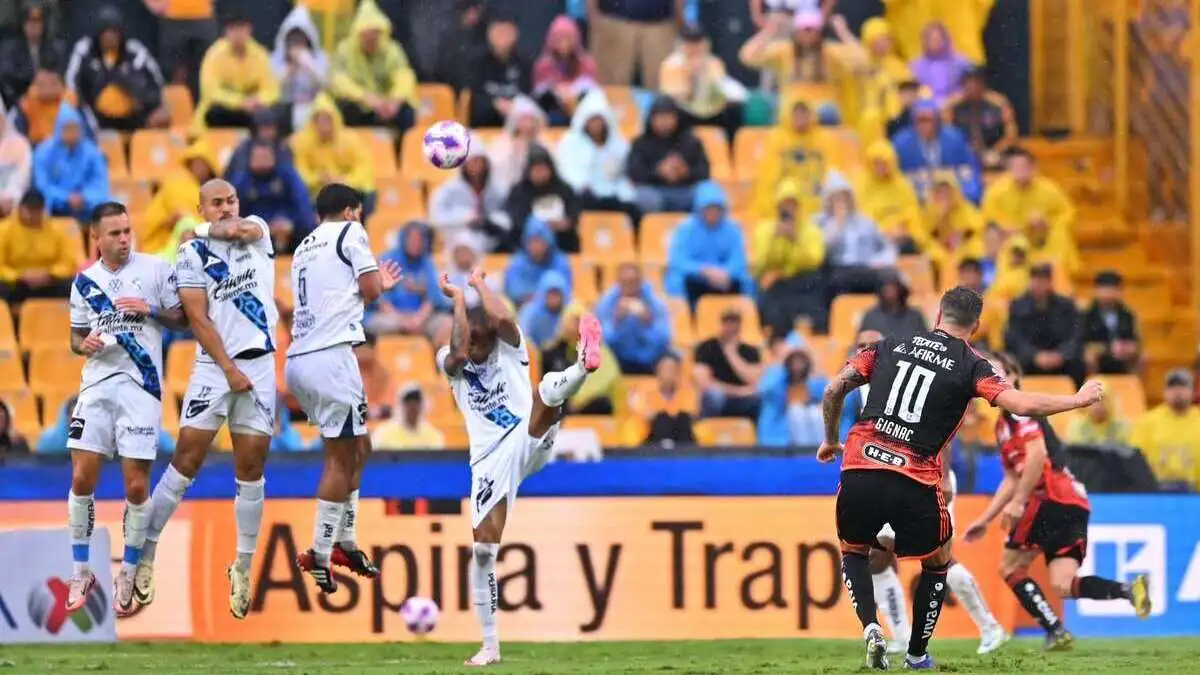 Club Puebla suma cuatro derrotas consecutivas; cae 0-1 ante Tigres