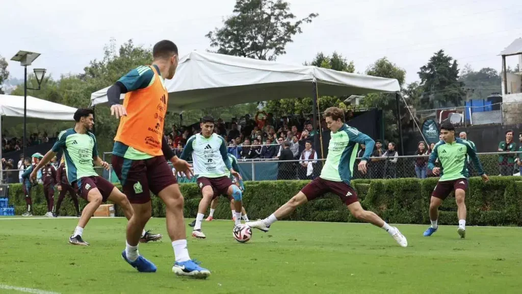 México enfrenta al Valencia en el Cuauhtémoc: Horario y dónde verlo