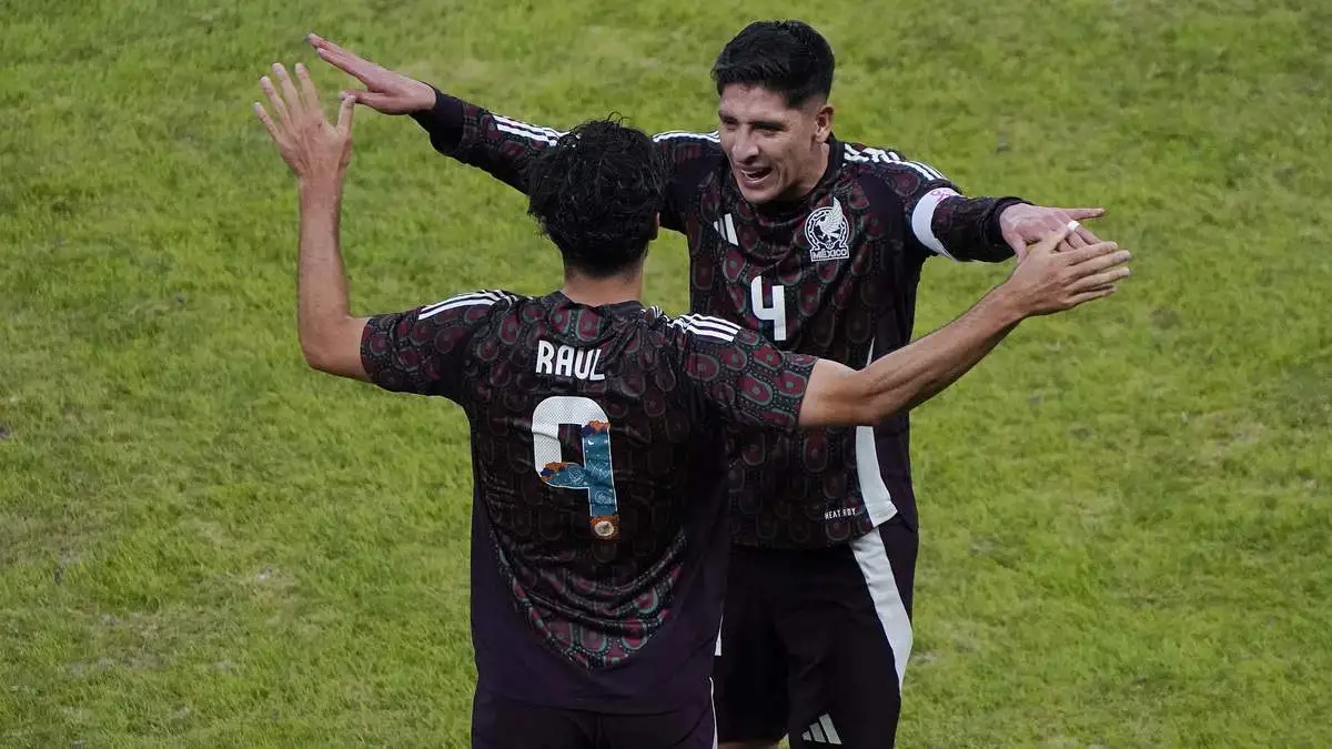 México derrota 2-0 a Estados Unidos