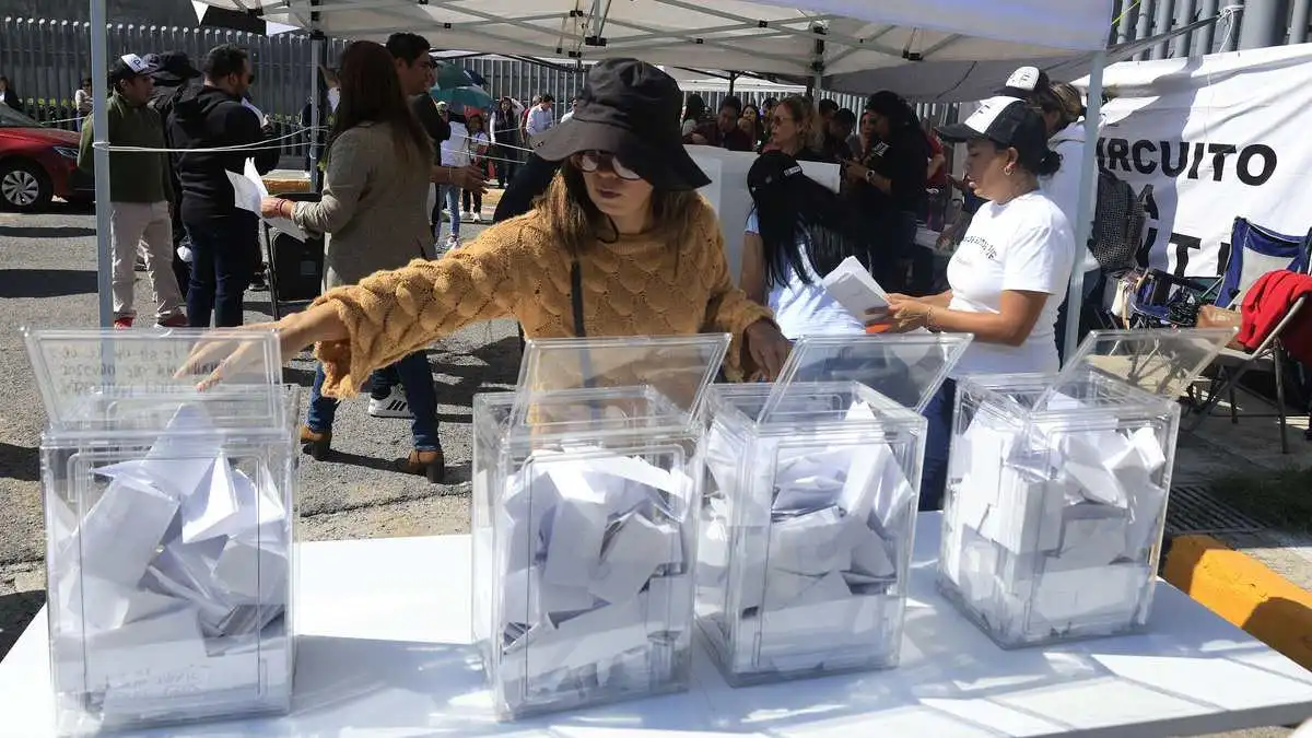 Trabajadores del Poder Judicial de Puebla seguirán en paro indefinido