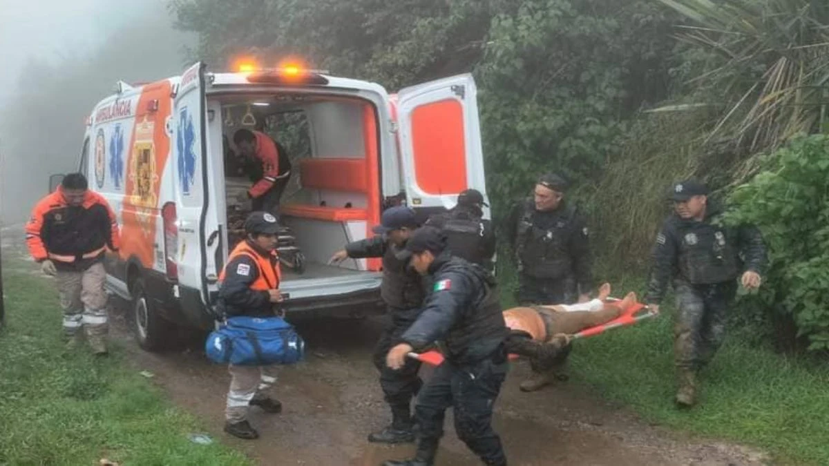 Mujer y un niño lesionados tras derrumbe por lluvias en Chignautla