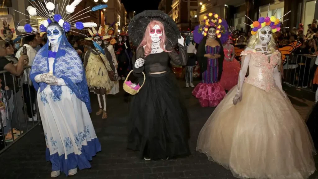 ¿Cómo participar en el desfile tradicional de Día de Muertos en Puebla?