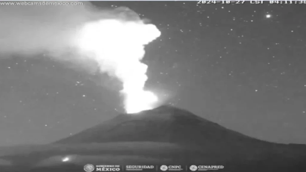 Popocatépetl registra 16 exhalaciones; alerta se mantiene en Amarillo F2