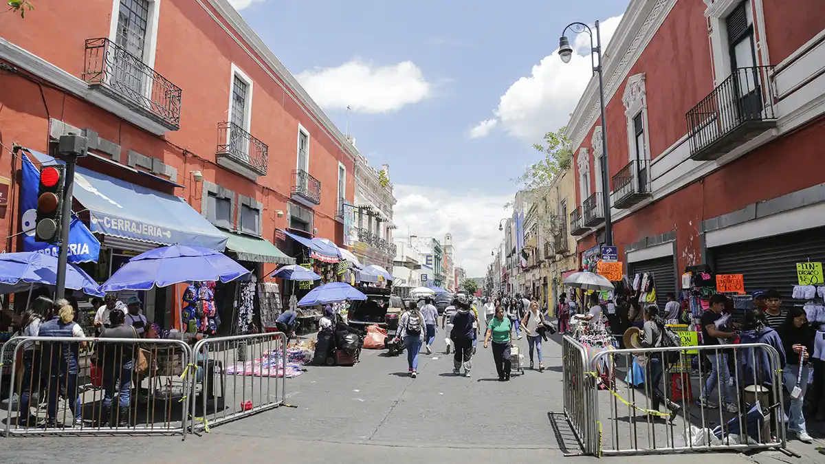 Sólo quedan 300 ambulantes en el centro histórico de Puebla; había 5 mil: Ayuntamiento