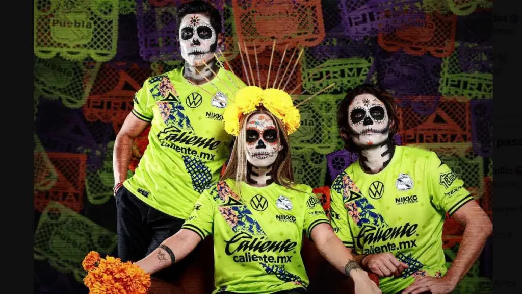 ¿Cómo es el jersey del Club Puebla alusivo al Día de Muertos?