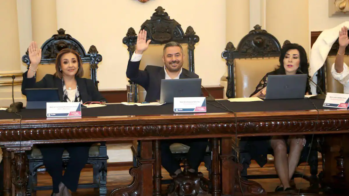 Con todo y hoyo financiero, el Cabildo de Puebla aprueba estados financieros de septiembre