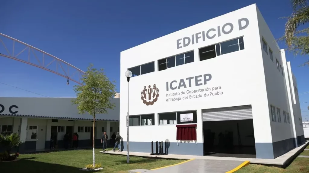 Sergio Salomón inaugura nuevas instalaciones del Icatep