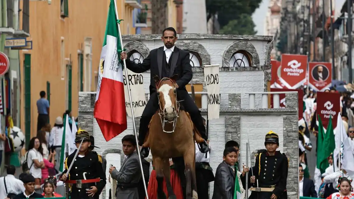 Así se vivió el desfile conmemorativo de la Revolución Mexicana en Puebla