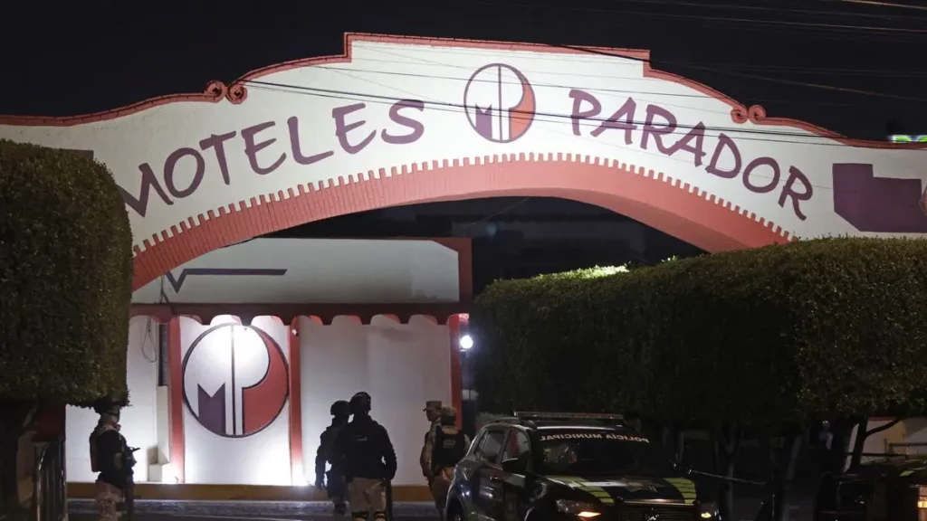 Mueren tres personas al interior de un motel en Puebla