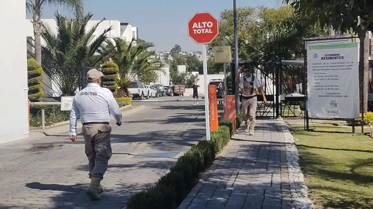 Muere jardinero arrollado por un camión de volteo en Lomas de Angelópolis