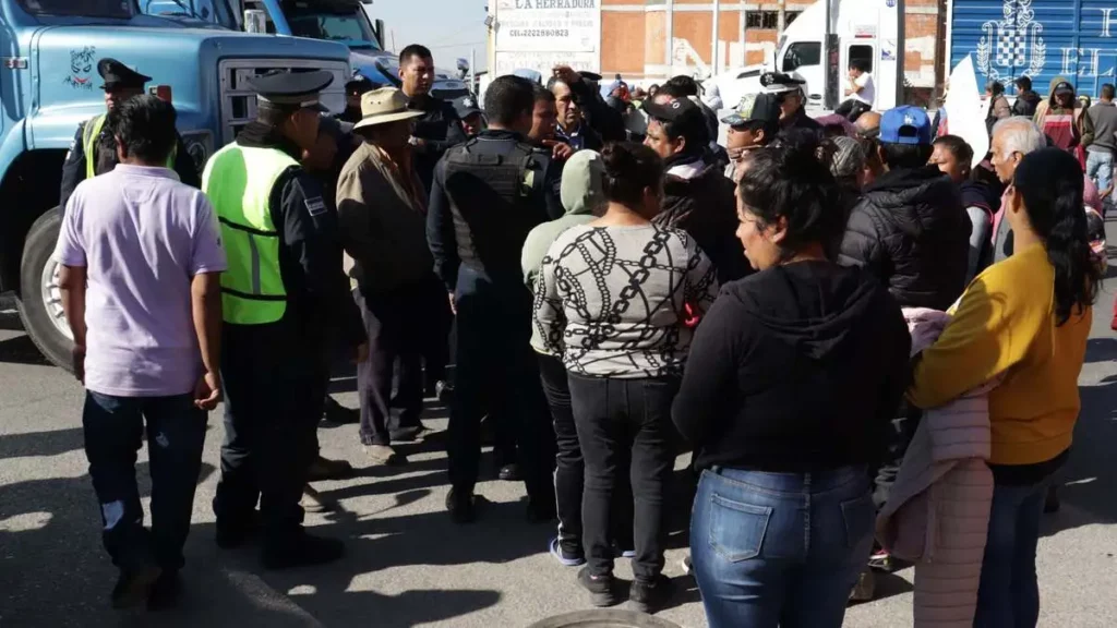 Cerraron la Vía Corta a Santa Ana para exigir un puente peatonal