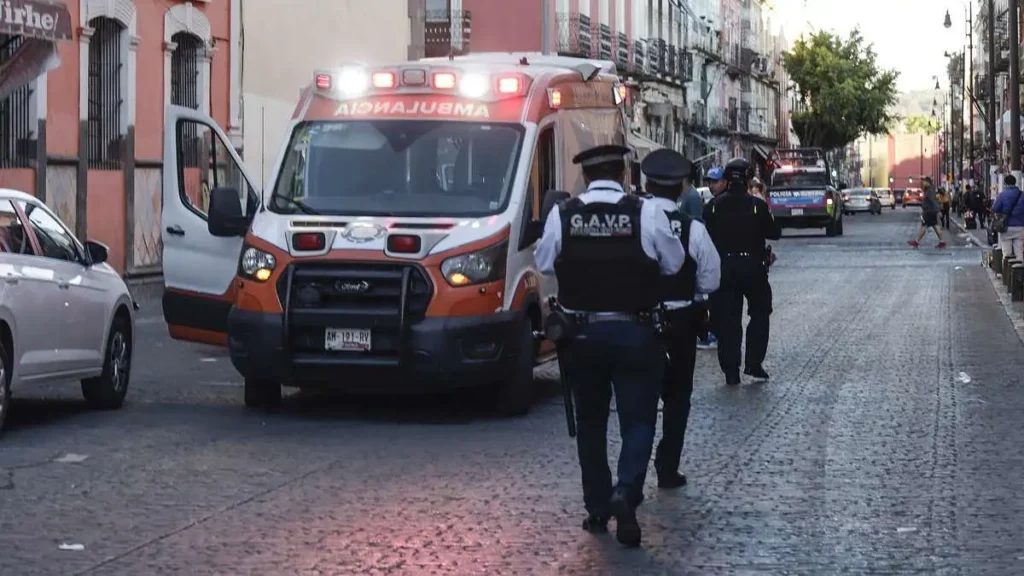 Riña entre ambulantes dejó un hombre herido de bala en el centro de Puebla