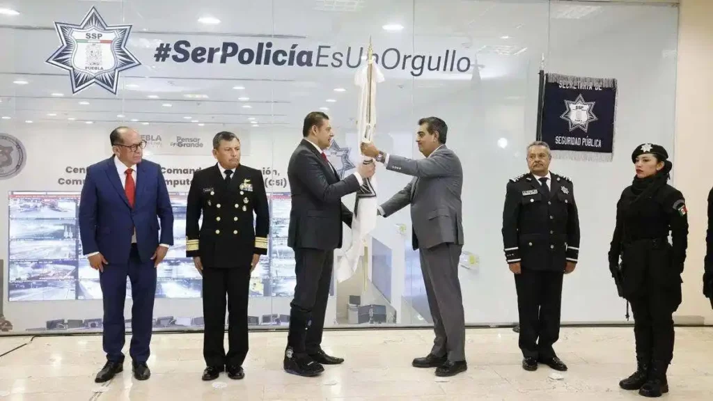 Alejandro Armenta recibe mando de seguridad de Puebla