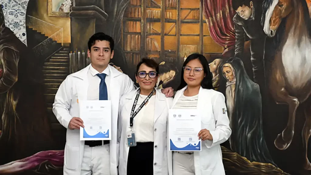 Pasantes de Medicina de la BUAP ganan concurso nacional de simulación clínica