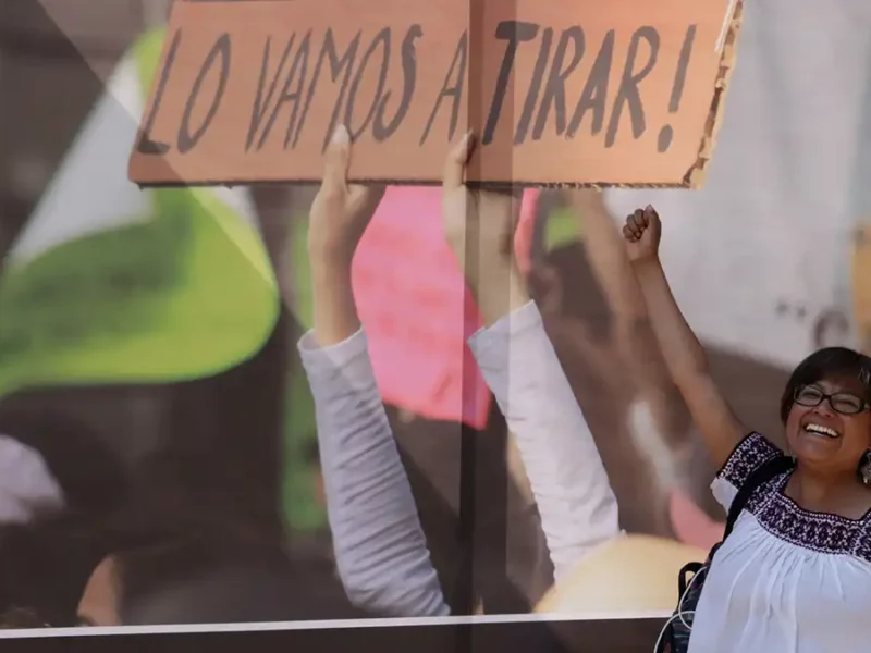 Cultura Puebla publica el libro digital “La fotografía como testigo: MUJERES FOTOPERIODISTAS”