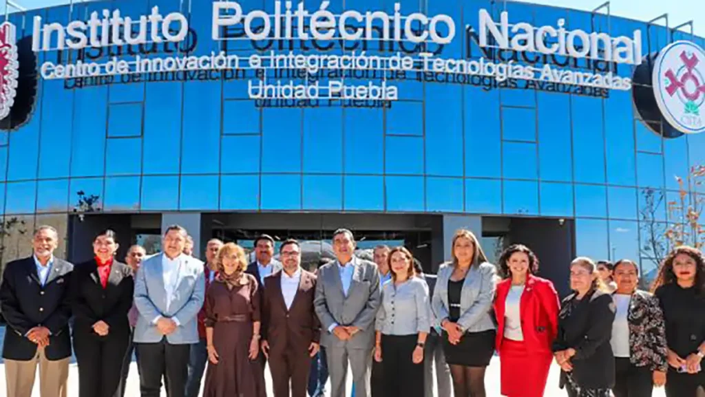 Sergio Salomón entrega el CIITA del IPN en Ciudad Modelo