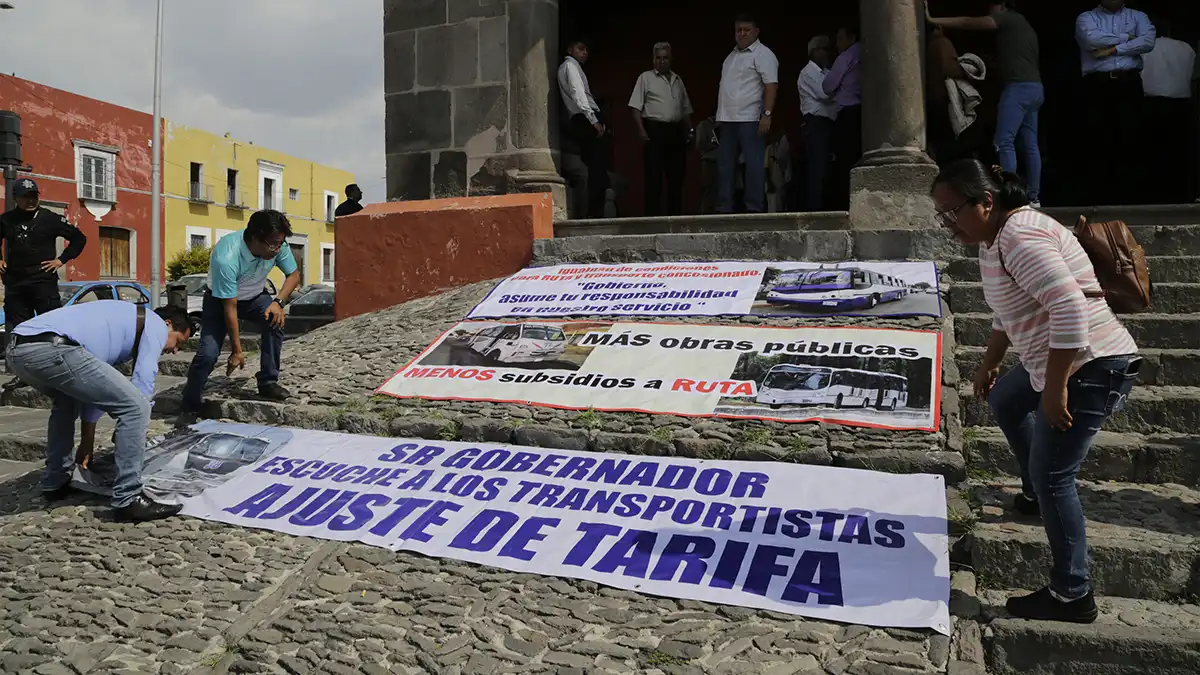 Transportistas amagan con paro; insisten en aumento a la tarifa del pasaje