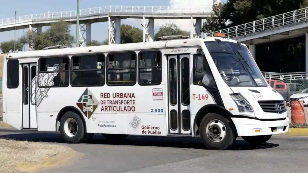 Armenta pide a concesionario de RUTA Línea 1 cambiar “chatarra”