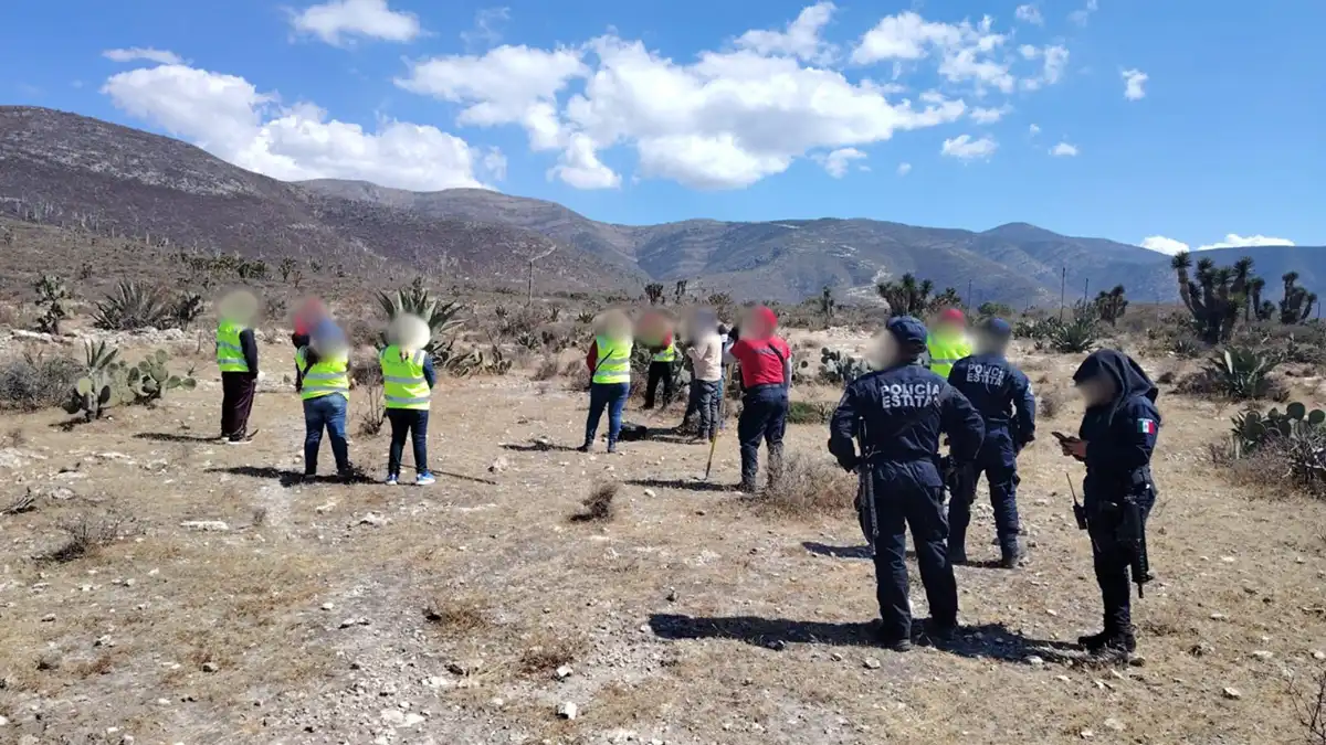 Comisión Estatal de Búsqueda halla restos óseos en Tlacotepec de Benito Juárez