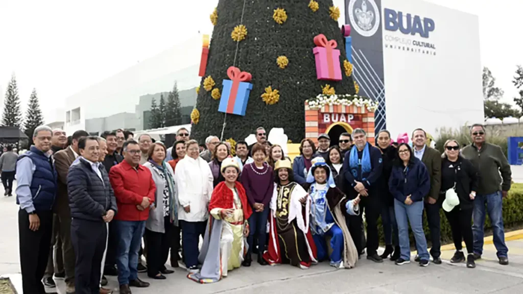 La BUAP recolectó juguetes para niños y niñas de municipios marginados del estado