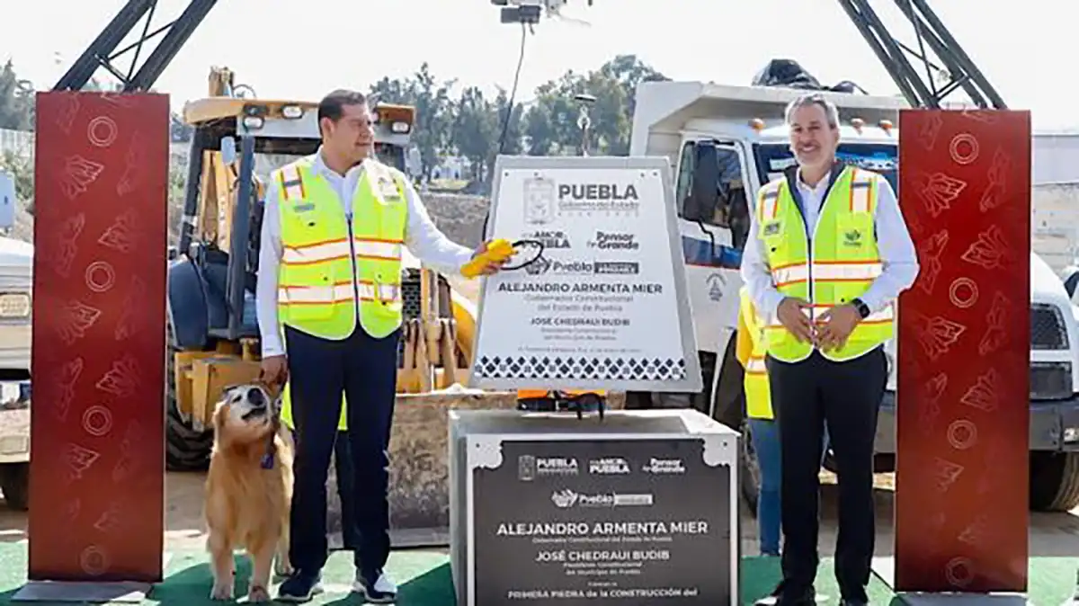 Armenta y Chedraui colocan primera piedra del mercado de San Ramón