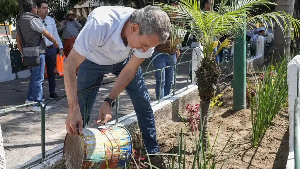 Chedraui encabeza faena en San Jerónimo Caleros