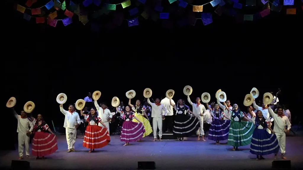 Ballet Folklórico de la BUAP cumple 40 años de promover las raíces de México